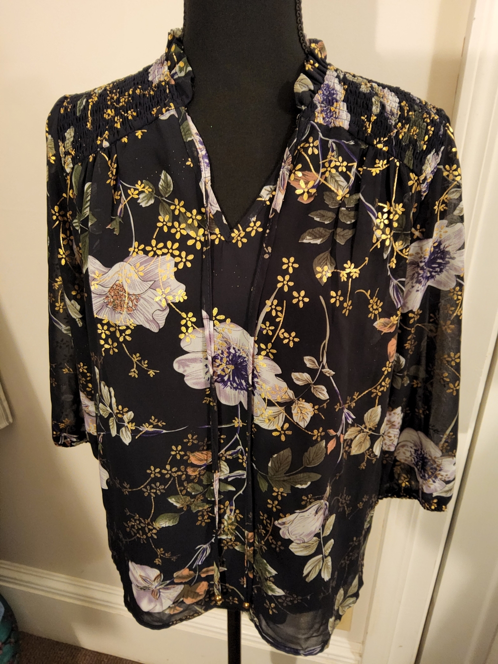 Women’s Floral V-Neck Blouse - Black / Gold